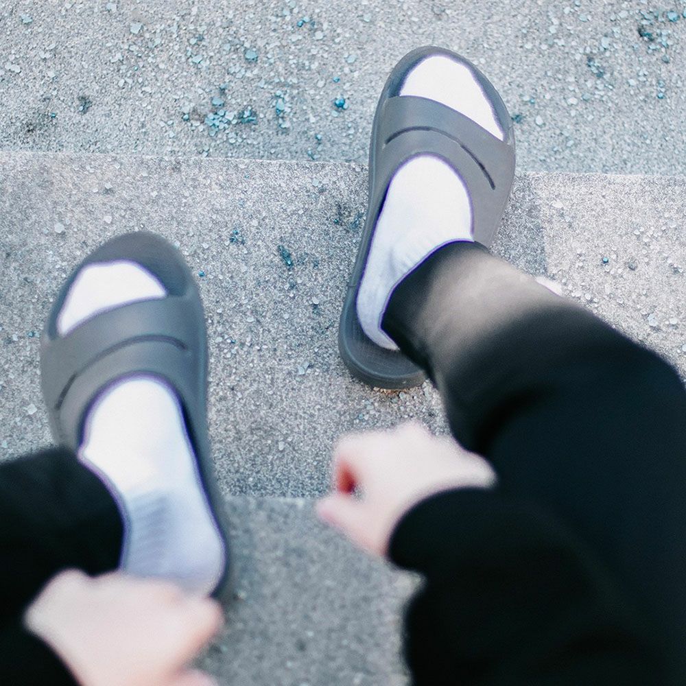 ウーフォス OOahh リカバリーサンダル スポーツサンダル シャワーサンダルタイプ OOFOS ウーアー 国内正規品