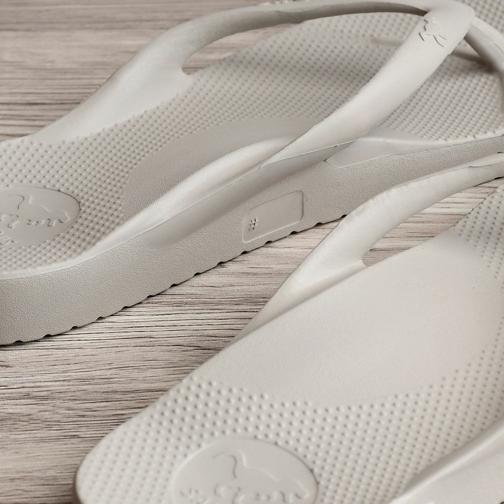 SAURUS サウルス ビーチサンダル