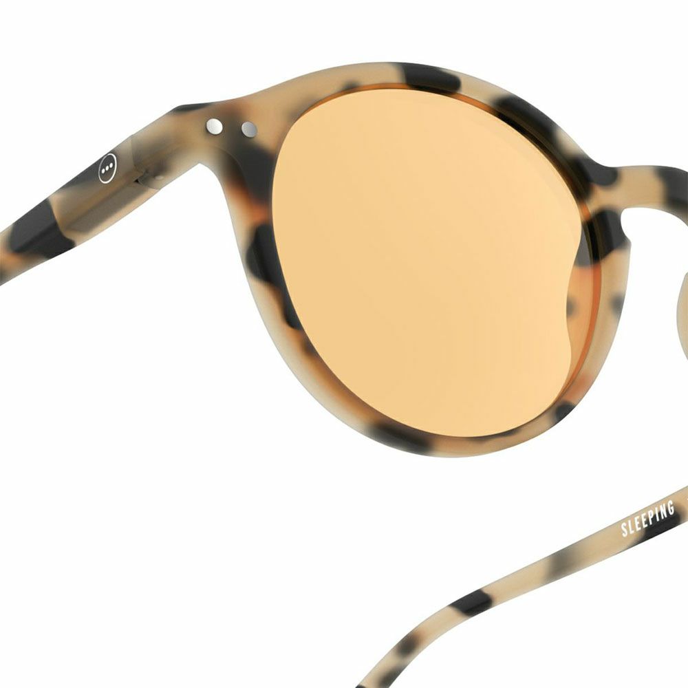 スリーピンググラス　イジピジ　メガネ