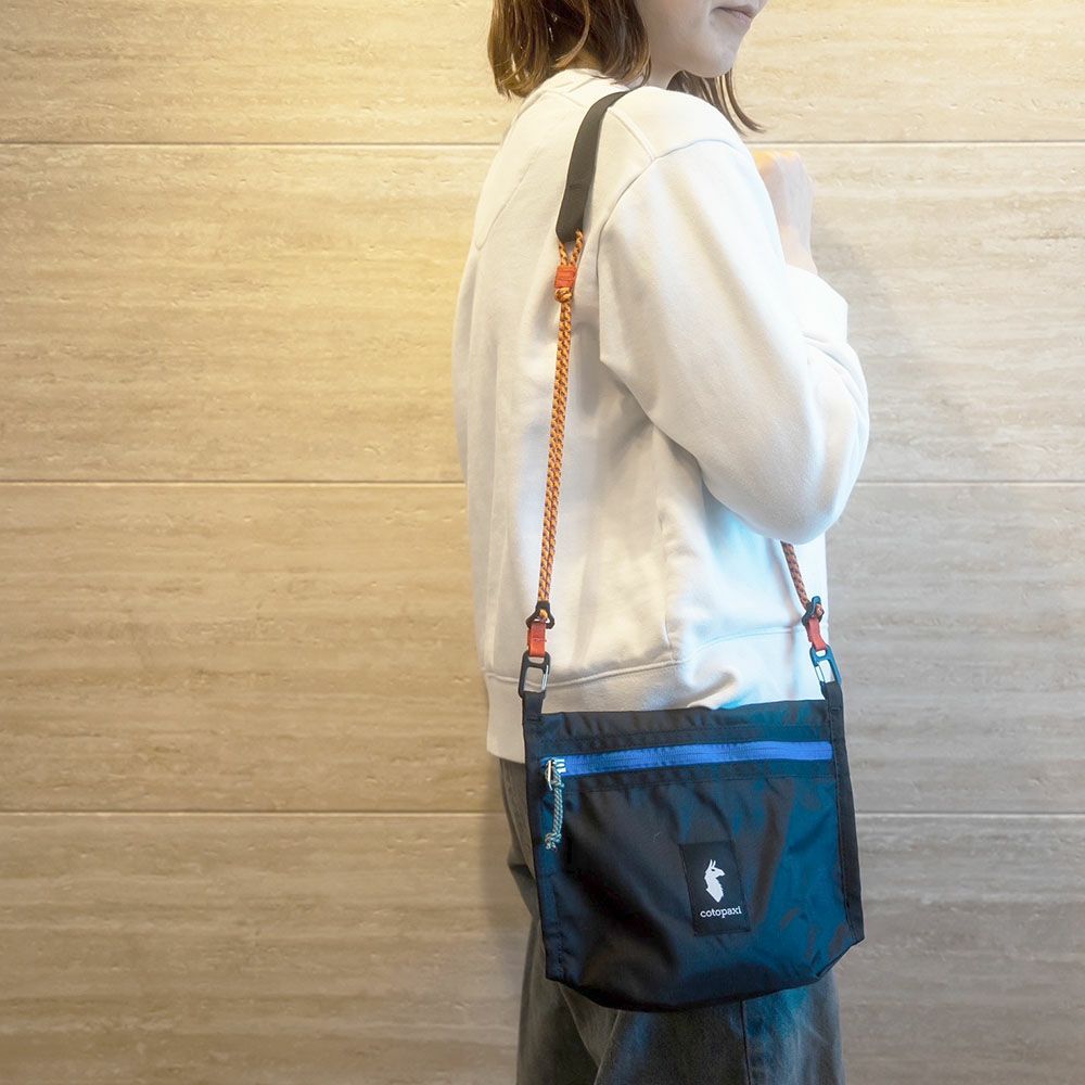 コトパクシ　ショルダーバッグ　黒