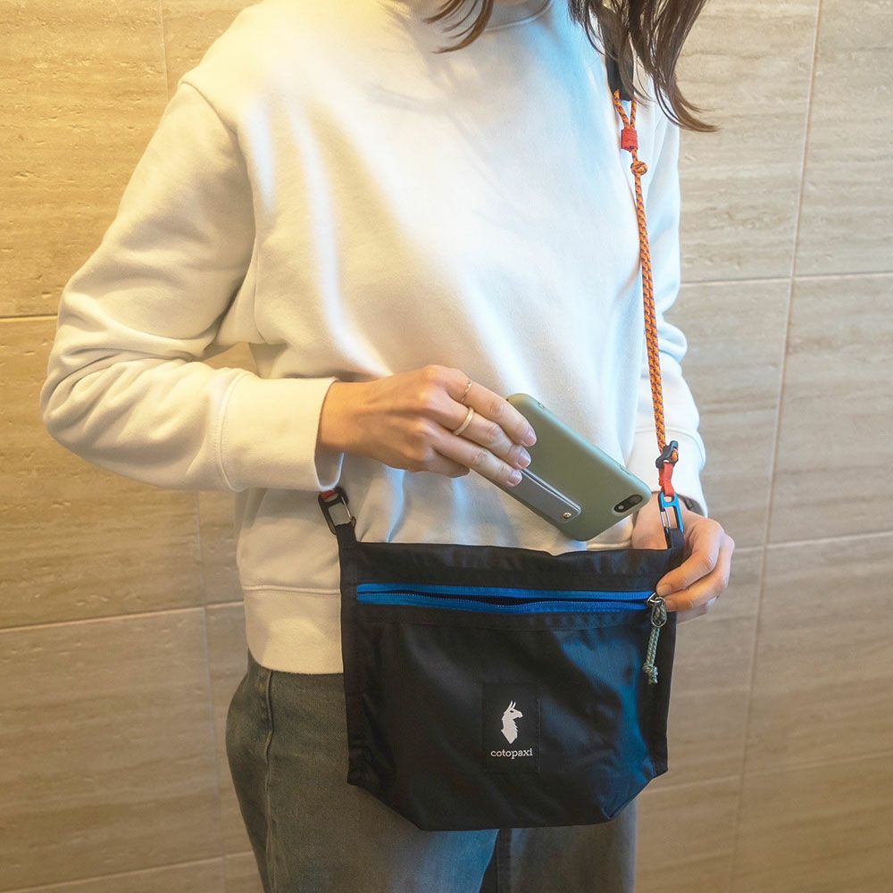 コトパクシ　ショルダーバッグ　黒