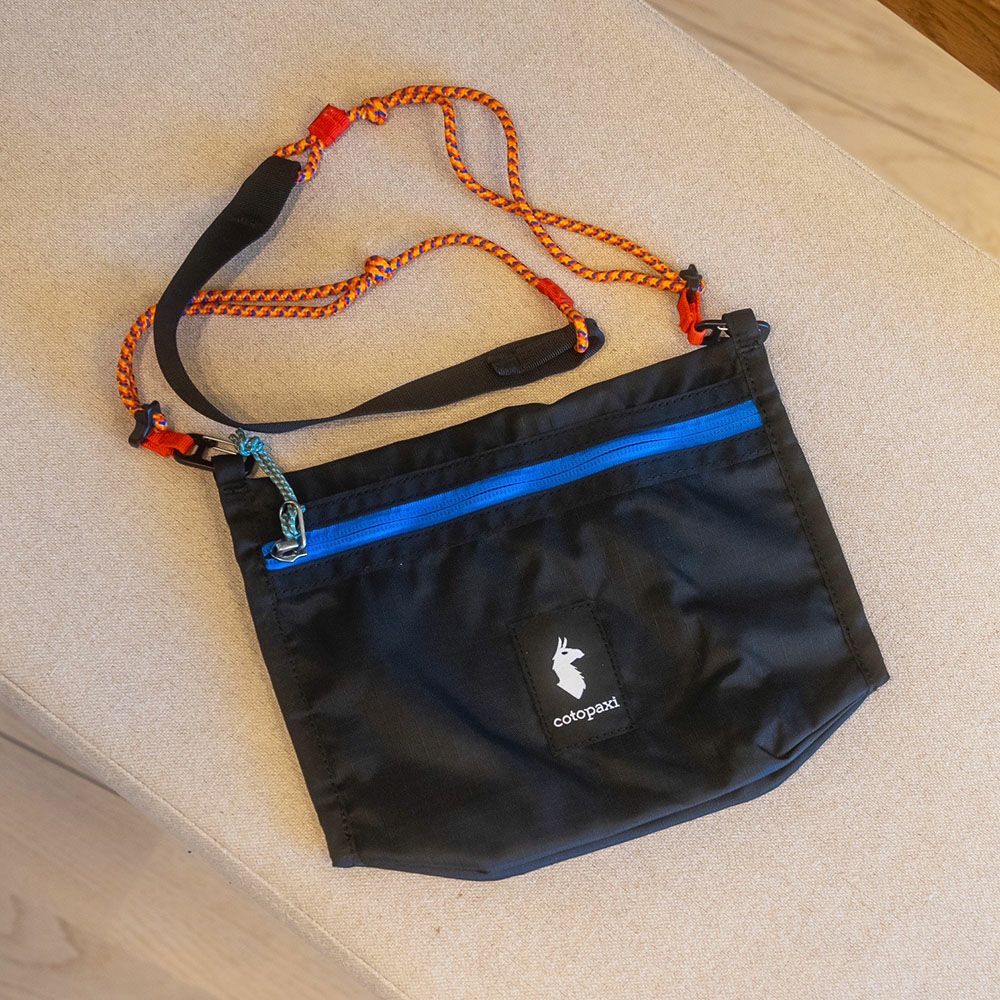 コトパクシ　ショルダーバッグ　黒