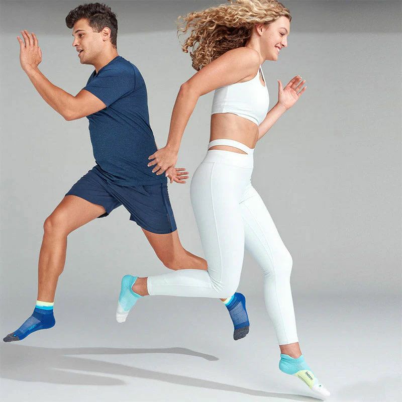 フィーチャーズ Feetures ソックス