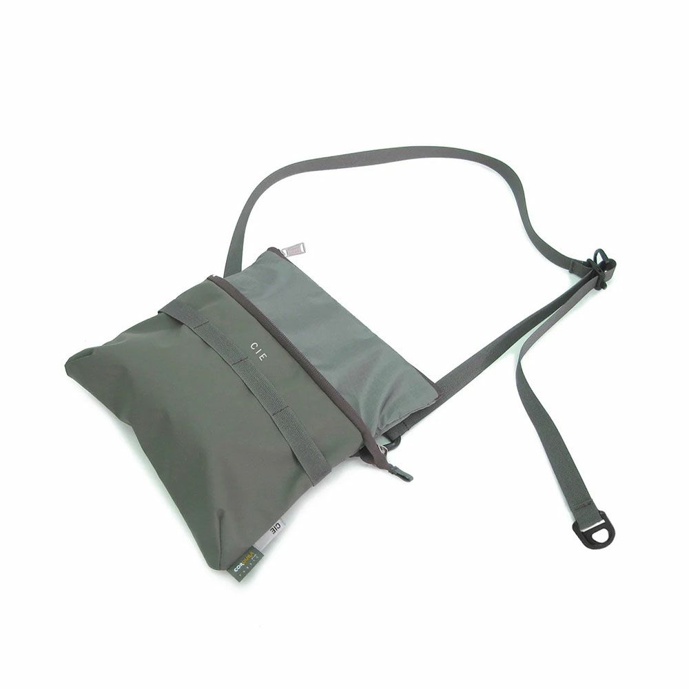 CIE GRID3 ATTACHMENT-01 サコッシュ ショルダーバッグ