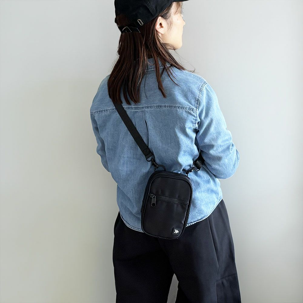 クリアバッグ ショルダー　スレッド THREAD ボディバッグ