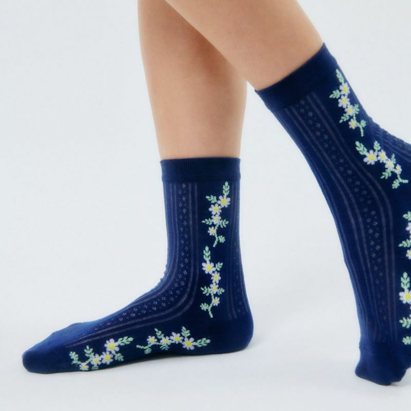 I HATE MONDAY 韓国ブランド　靴下　シアーソックス